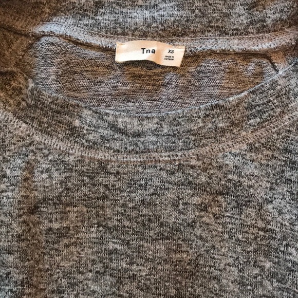 TNA by Aritzia sweater - Picture 4 of 4